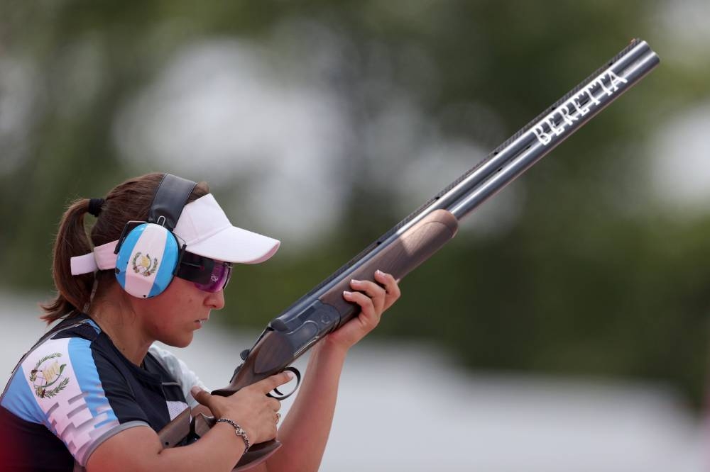 La guatemalteca Adriana Ruano obtiene oro olímpico en tiro