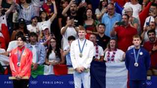 Léon Marchand destroza récord Olímpico de Michel Phelps en Paris 2024