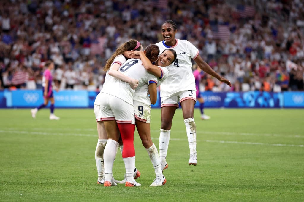 Estados Unidos celebra uno de los goles ante Alemania en Paris 2024