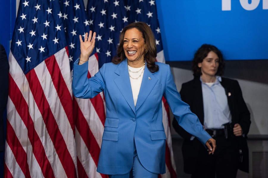 La vicepresidenta estadounidense, Kamala Harris, expone su política económica en un discurso en el Centro Hendrick para la Excelencia Automotriz en Raleigh, Carolina del Norte (EE.UU.).