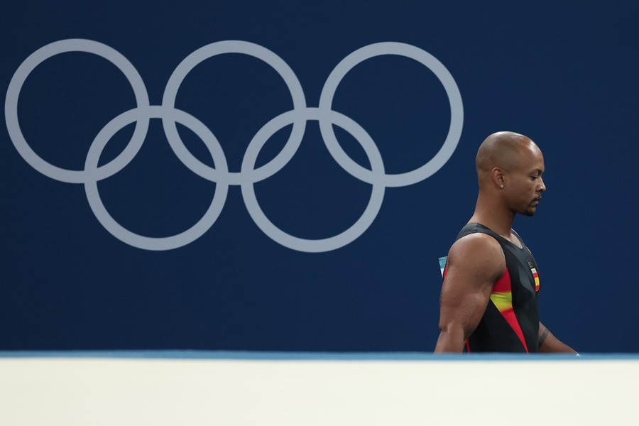 El español Rayderley Zapata en la final masculina de Ejercicios de Suelo de Gimnasia Artística, durante los Juegos Olímpicos de París 2024, en el Bercy Arena de la capital francesa.