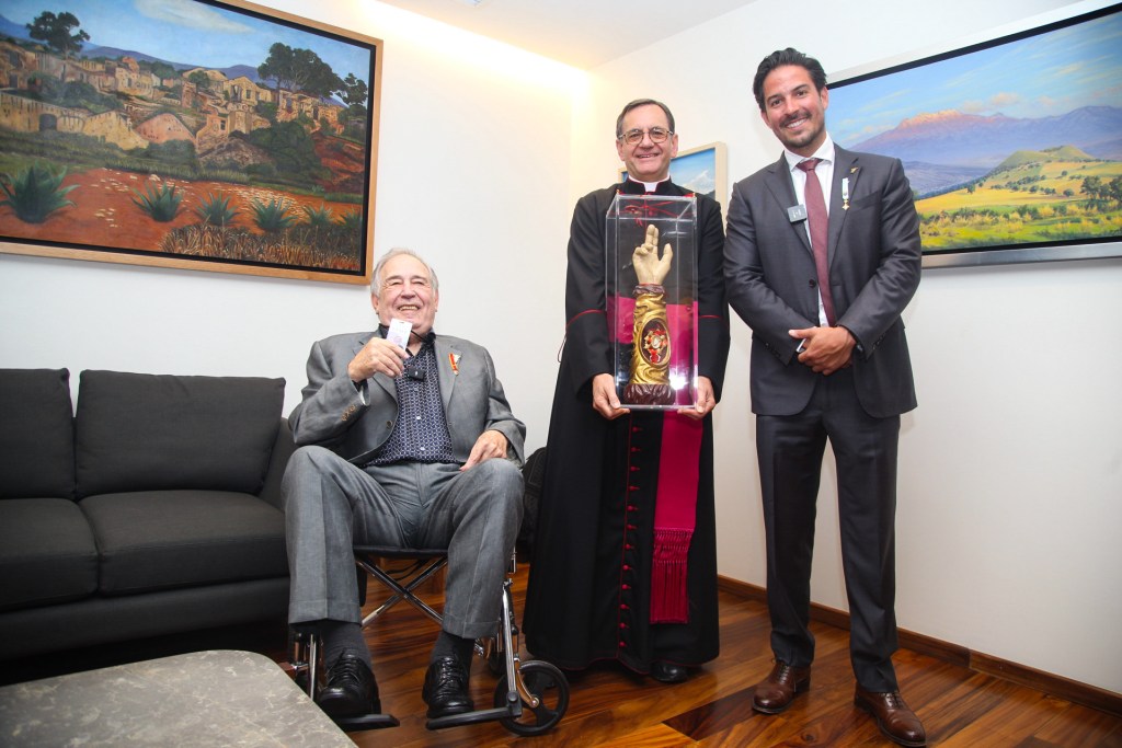 La histórica reliquia de San Judas Tadeo llega a México auspiciada por Farmacias Similares - img-5784-1024x683