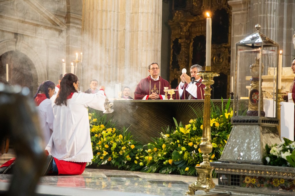 La histórica reliquia de San Judas Tadeo llega a México auspiciada por Farmacias Similares - img-6322-1024x683