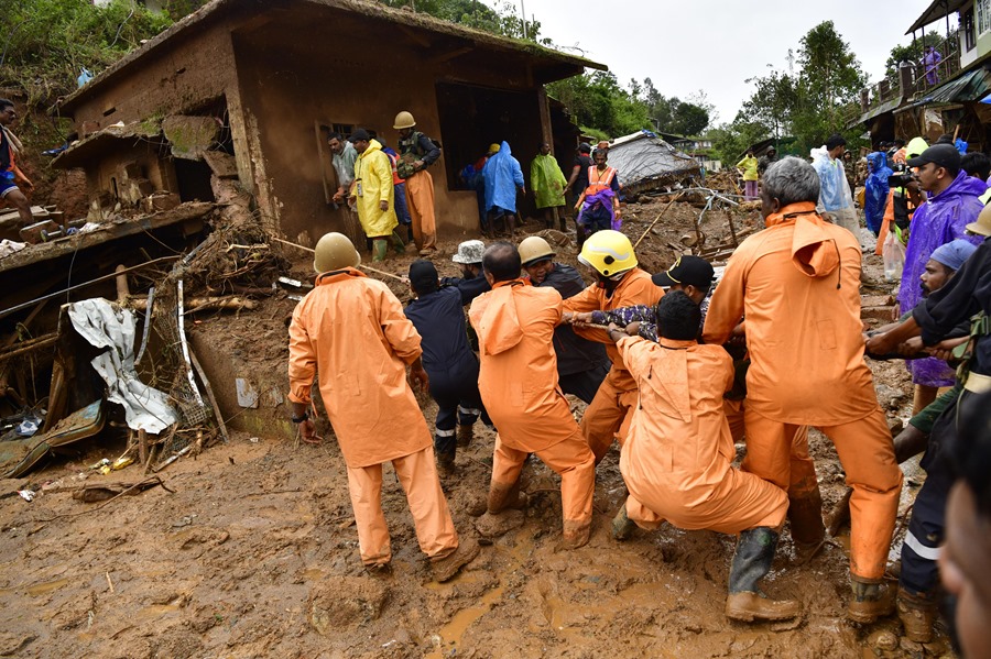 Operaciones de rescate tras las inundaciones provocadas por las lluvias en Kerala, India.