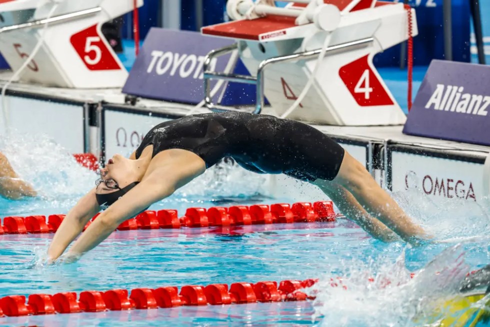 La nadadora María Delgado durante su participación en la final de 100 metros espalda de los Juegos Paralímpicos París 2024.