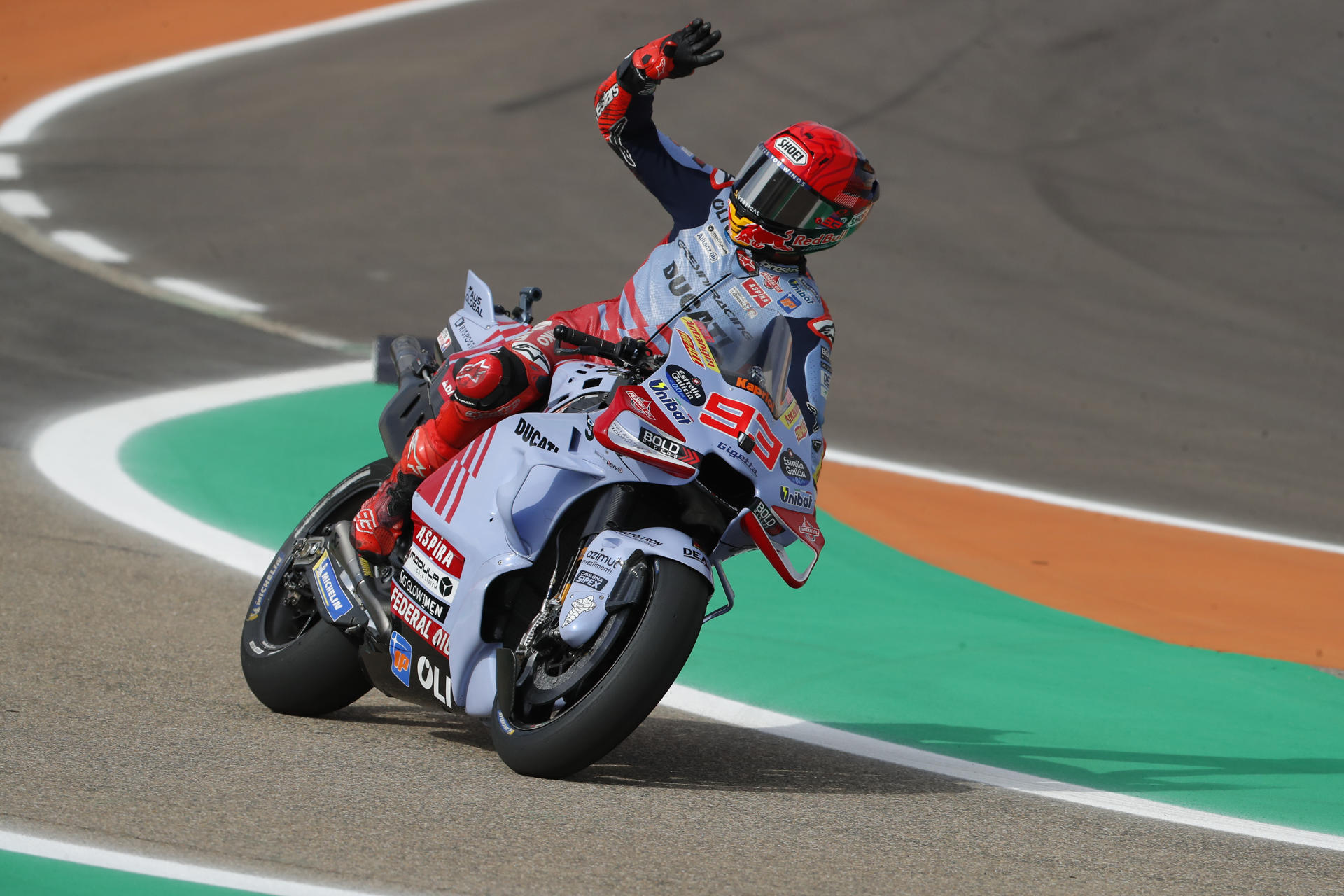 FOTODELDÍA  ALCAÑIZ (TERUEL), 31/08/2024.- El piloto de MotoGP Gresini Racing MotoGP Marc Márquez durante los entrenamientos libres del Gran Premio de Aragón, duodécima cita de los Mundiales de motociclismo de velocidad, este sábado en el circuito MotorLand de Alcañiz (Teruel). EFE/Javier Cebollada