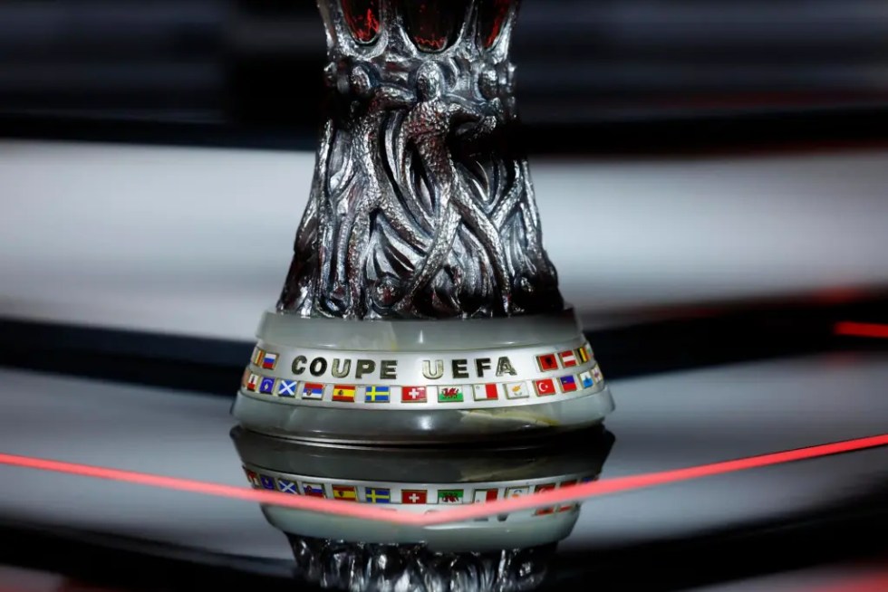 Detalle del trofeo de la UEFA Europa League.