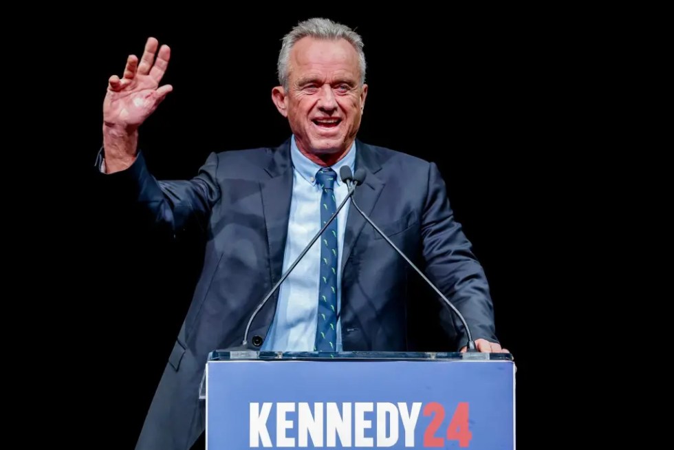 Fotografía de archivo, tomada el pasado 14 de enero, en la que se registró al precandidato independiente a la presidencia de Estados Unidos Robert F. Kennedy Jr, durante un acto de campaña, en Atlanta (Georgia, EE.UU.). EFE/Erik S. Lesser