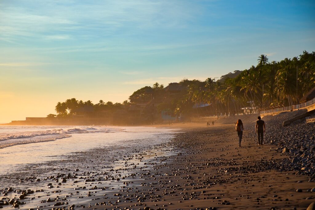 El Salvador recibió más de 85 000 turistas internacionales en vacaciones agostinas