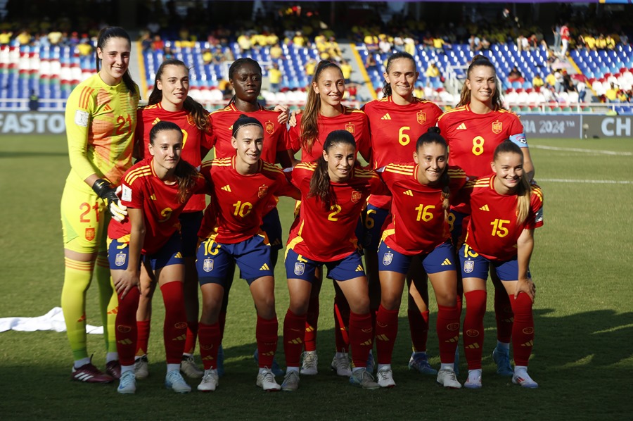 España sufre pero avanza a cuartos en el Mundial Sub-20