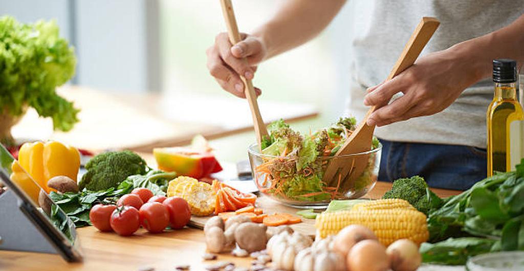 El alimento ‘número 1’ que debe tener en la cocina, según un experto japonés