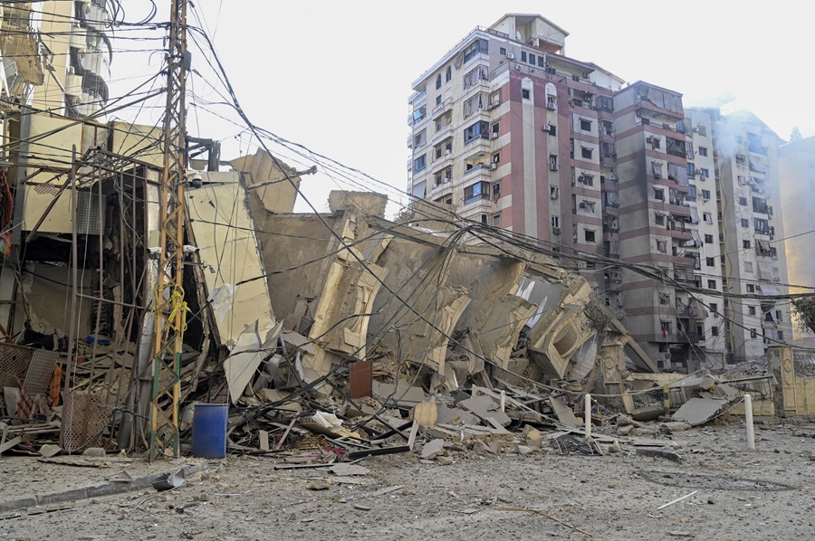 Edificios dañados en un ataque aéreo israelí contra el Dahye, en Beirut