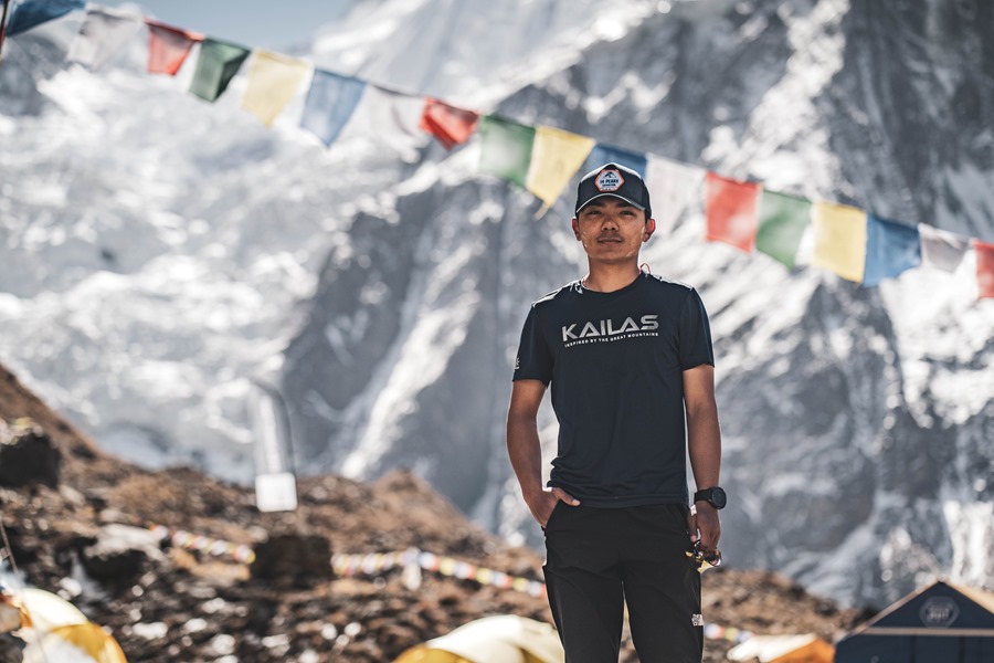 escalador-nepali El escalador nepalí Nima Rinji