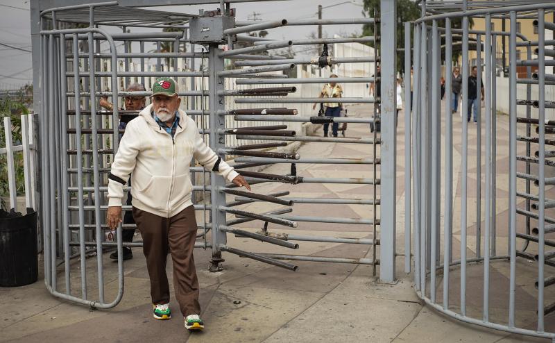 Acusan de malos tratos a agentes mexicanos en la frontera con EE.UU. - garita-de-san-isidro-1024x632