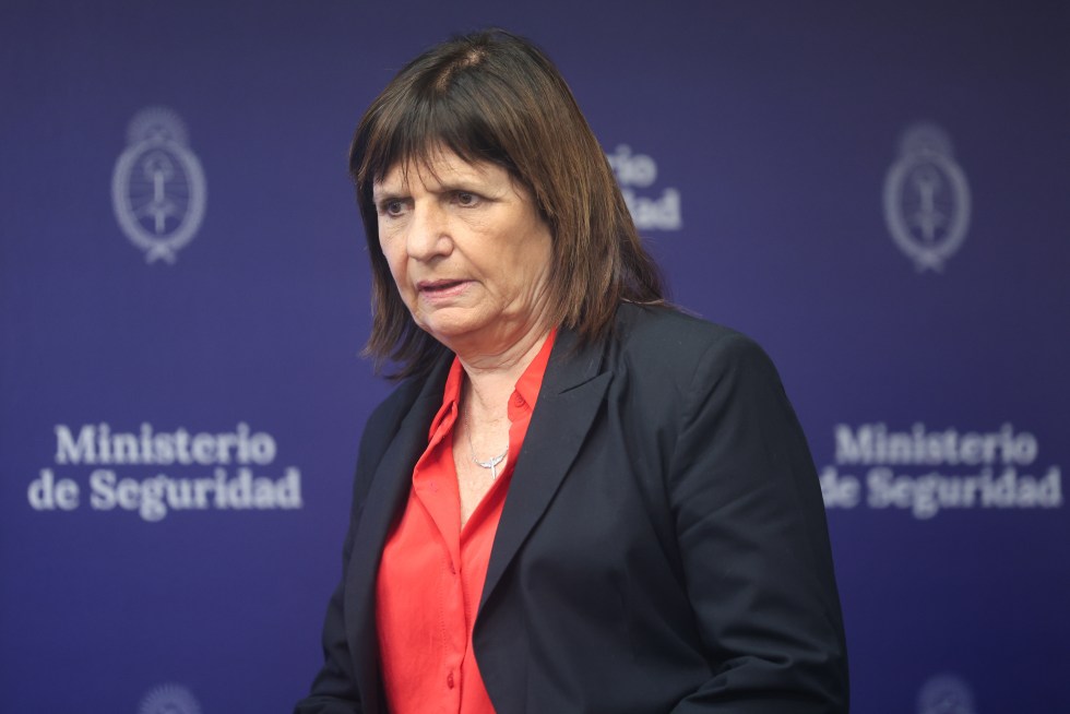 La ministra de Seguridad de Argentina, Patricia Bullrich, habla durante una rueda de prensa este viernes, en Buenos Aires (Argentina), en la que da detalles de la presencia de Hizbulá en Latinoamérica. EFE/ Juan Ignacio Roncoroni