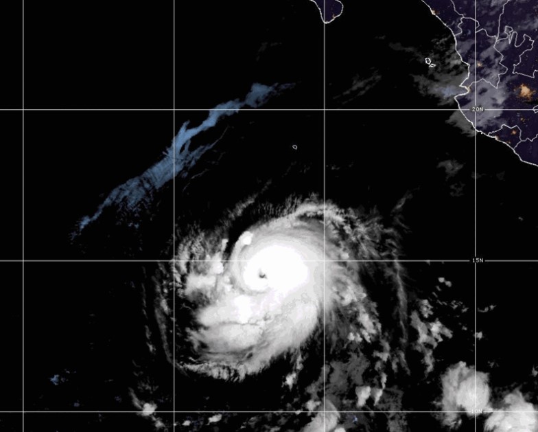 'Kristy' se fortalece a huracán categoría 2, pero deja de afectar a México - huracan-kristy-lejos-de-mexico