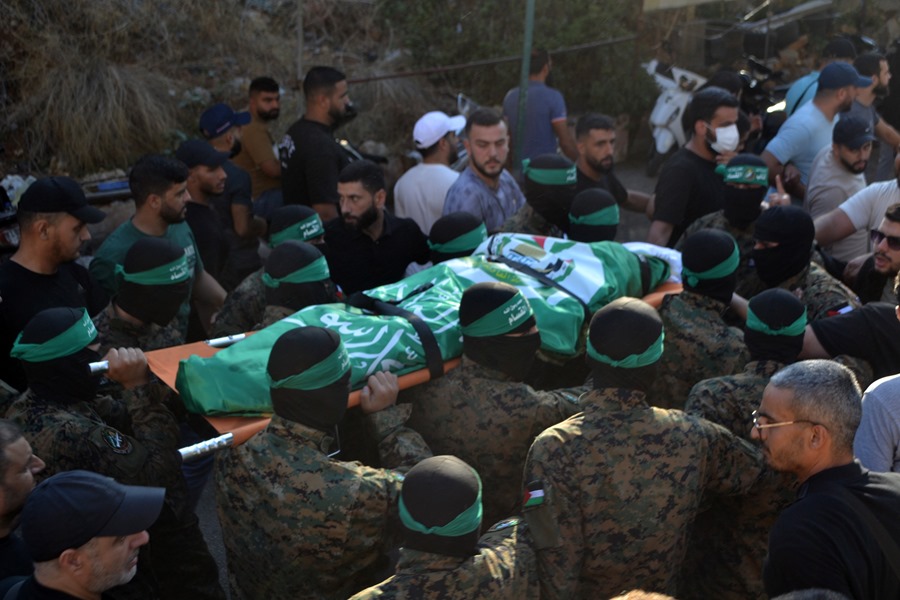 Miembros de Hamas asisten al funeral de Saeed Atallah Ali