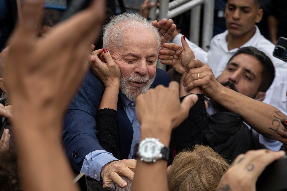 El presidente de Brasil, Luiz Inácio Lula da Silva (c), en una fotografía de archivo. EFE/ Isaac Fontana