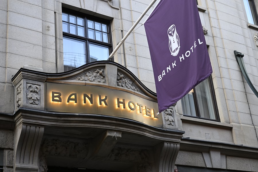 mbappe-suecia Vista exterior del Bank Hotel en la calle Arsenalsgatan en Estocolmo, Suecia