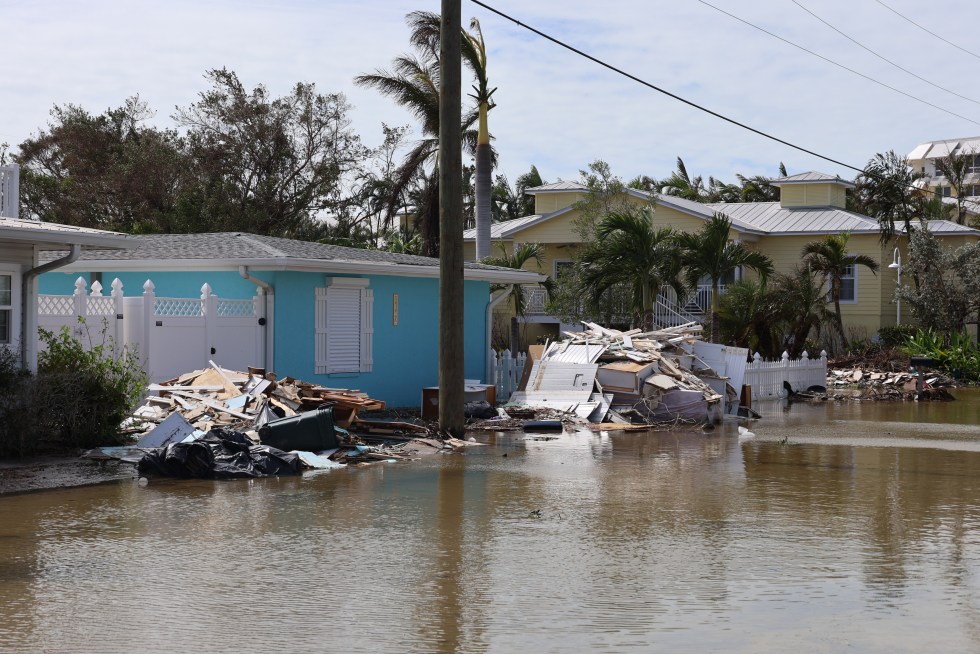 Fotografía de daños causados por el paso del huracán Milton, el 10 de octubre de 2024, en Sarasota, Florida (EE.UU.). EFE/Octavio Guzmán