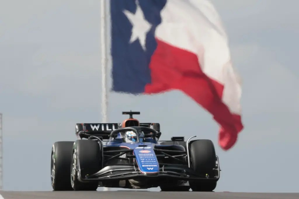 Carlos Sainz lidera y Ferrari domina en el Fórmula 1