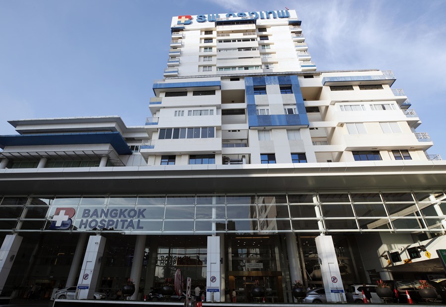 laos-alcohol Un edificio del Hospital de Bangkok en Bangkok,