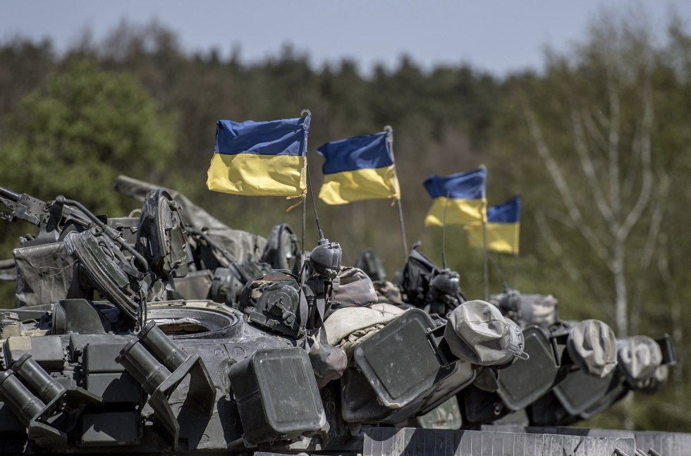 Vista de armas que Ucrania usa en la guerra ante Rusia que Trump ha prometido acabar, en una fotografía de archivo. EFE/Christian Bruna