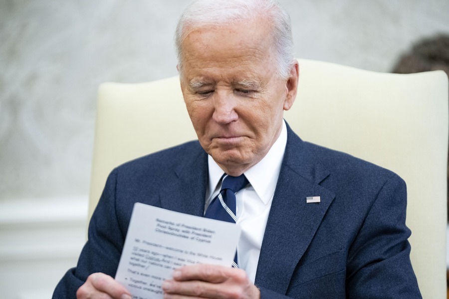 Biden conmuta 37 sentencias a pena de muerte