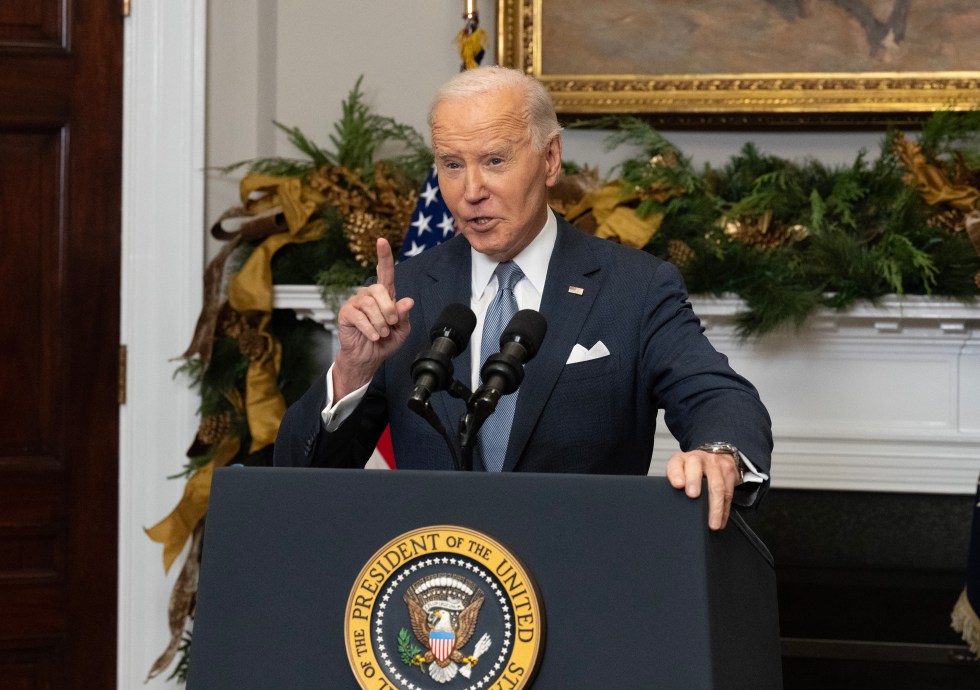 El presidente de EE.UU., Joe Biden, habla en una rueda de prensa sobre la caída de Bachar al Asad en Siria, este 8 de diciembre de 2024, en la Casa Blanca. EFE/Ron Sachs/Pool