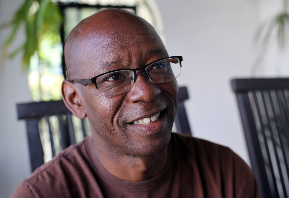 Fotografía de archivo del opositor Manuel Cuesta Morúa, durante una entrevista en La Habana, Cuba. EFE/Alejandro Ernesto