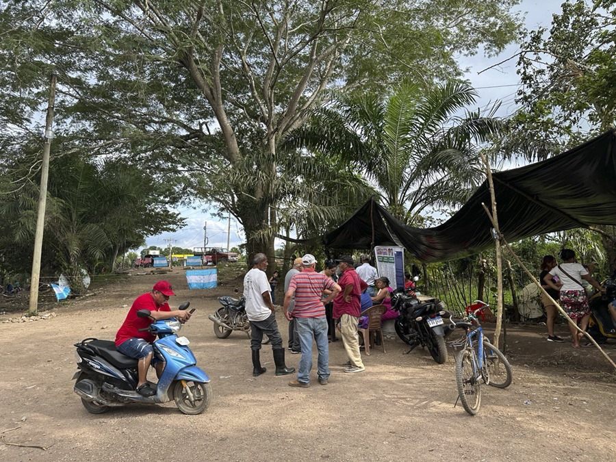 ame1412-honduras-tierras
