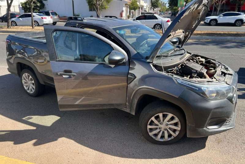 Detienen en Culiacán, Sinaloa, a dos hombres por diferentes delitos; uno transportaba fentanilo - deteccion-auto-robado-culiacan-sinaloa-1024x683