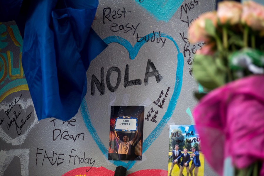 Vista, el 4 de enero de 2025, de un altar en memoria de los fallecidos del ataque de Año Nuevo en Nueva Orleans. EFE/Shawn Fink