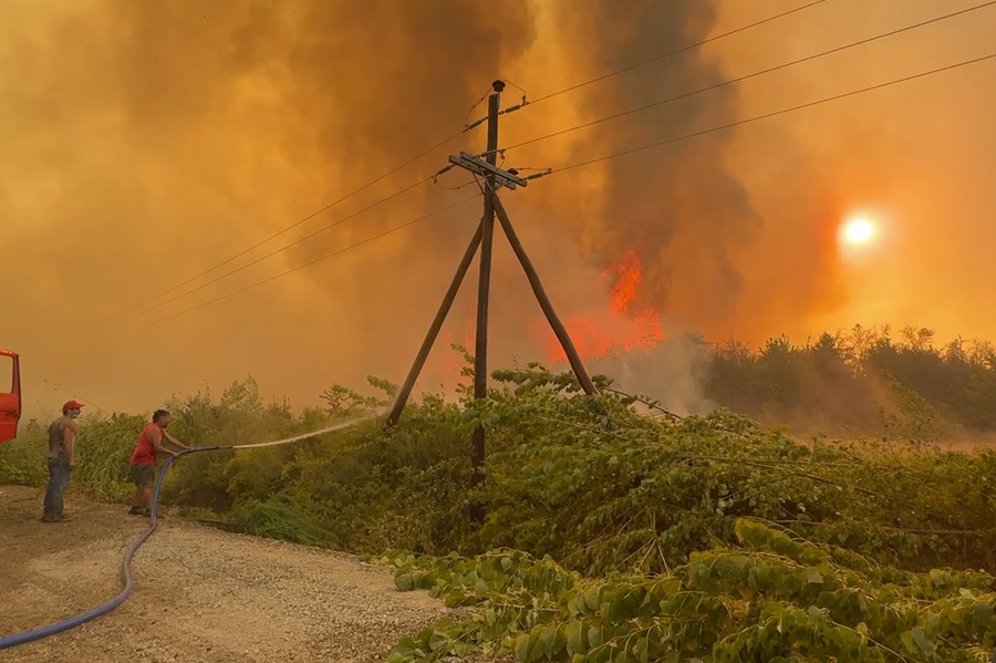 ame6941-argentina-incendios febrero temperaturas