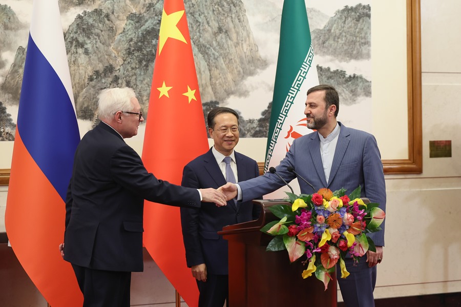 Cumbre China, Rusia e Irán
