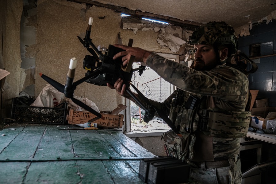 ucrania_soldado El bloqueo de envíos militares a Kiev por parte de Trump afecta a 1.000 millones en armas