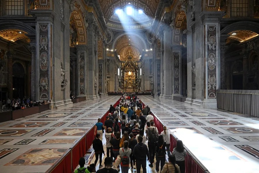829658ba6cb10add2660647688e6aa-fotodeldia-vaticano-papa-francisco
