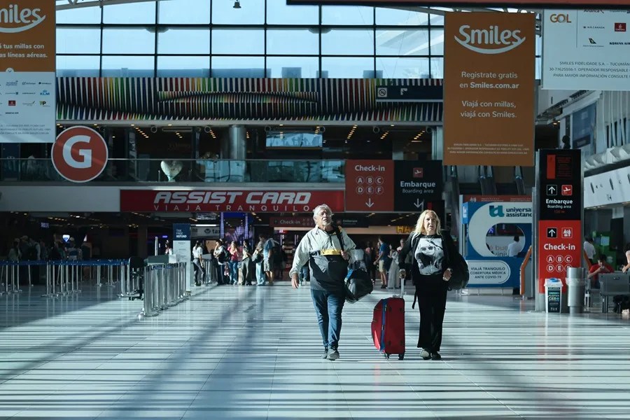 aeropuerto_argentina Avión de American Airlines se declara en emergencia por olor a humo y regresa a Argentina