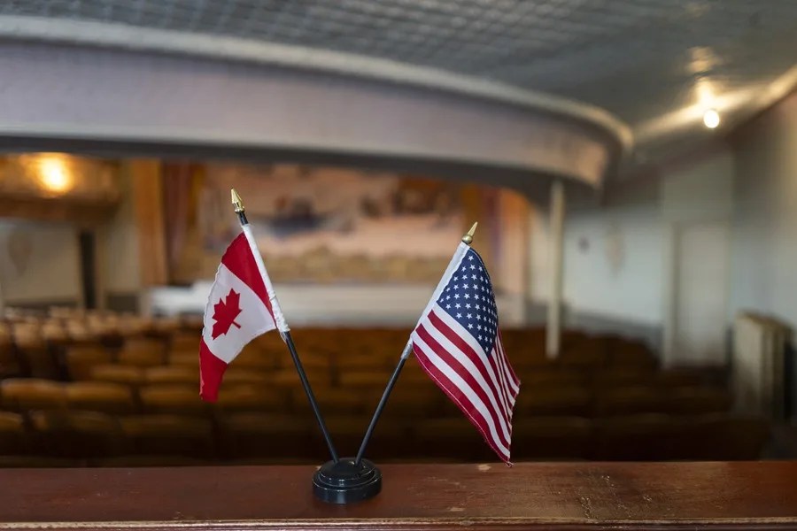 bandera_canada_estados_unidos Unos 7,3 millones de canadienses ya han votado para las elecciones del 28 de abril