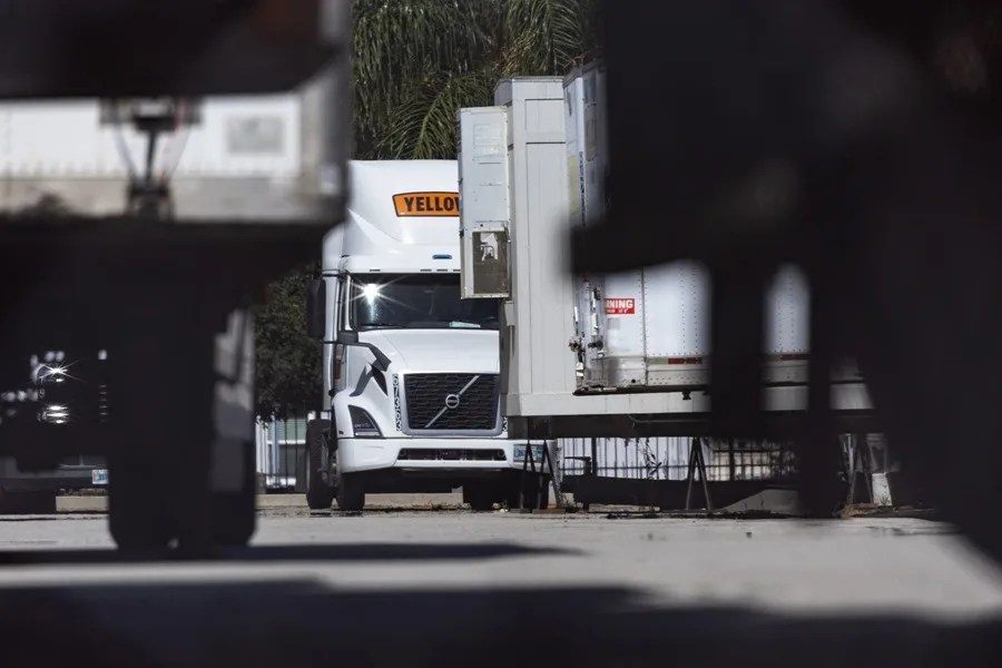 camiones_eeuu Trump firma un decreto para garantizar que los camioneros de EE.UU. dominen el inglés