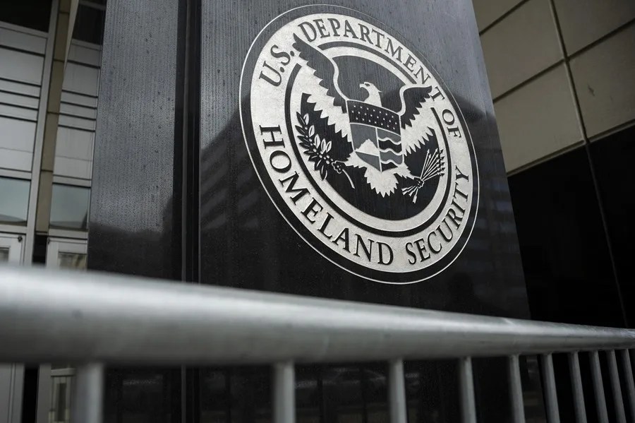 estados-unidos-extranjeros3 Fotografía de archivo de las oficinas del Departamento de Seguridad Nacional (DHS), que coordina el registro de extranjeros en Estados Unidos. EFE/Graeme Sloan