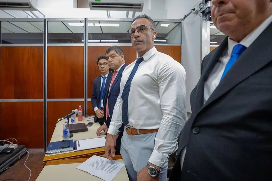 luque_medico_maradona Médico de Maradona falsificó informe y mintió sobre haber operado al ídolo, según testigo