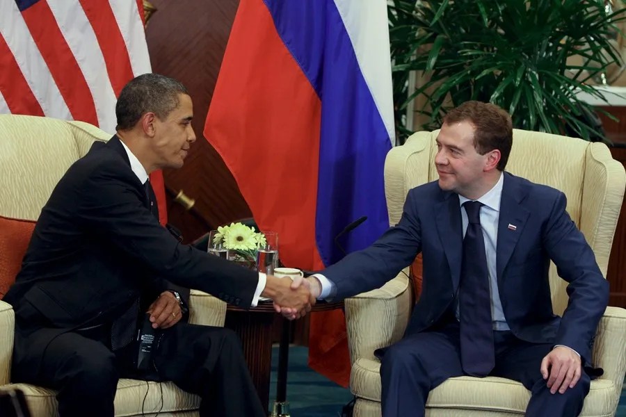 medvedev-obama Los, entonces, presidentes de EE.UU. y Rusia, Barack Obama (i) y Dimitri Medvédev (d), en 2009.