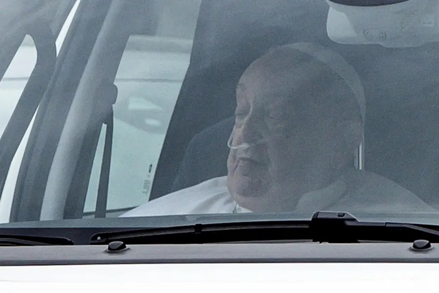 rom08-italy-pope-francis