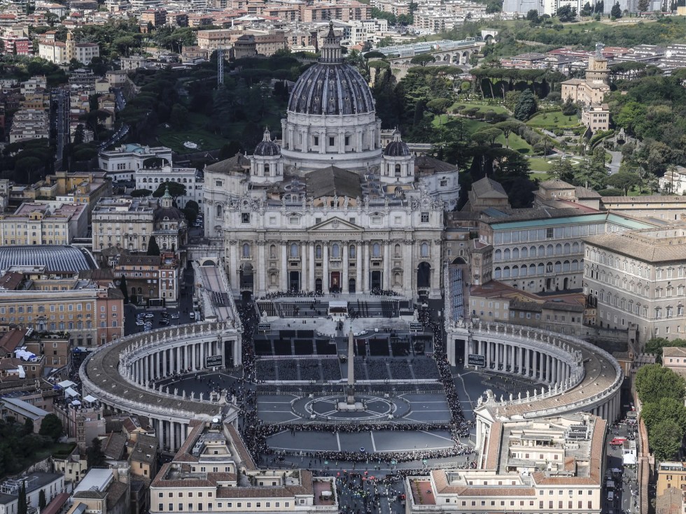 vat101-fotodeldia-italia-papa-francisco-edited