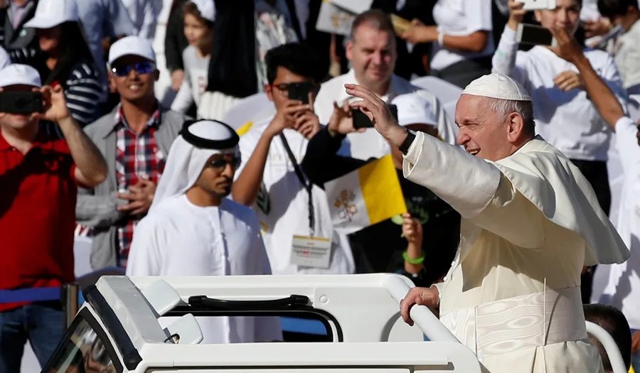 xah071-eau-papa El papa Francisco en Abu Dabi (Emiratos Árabes Unidos)