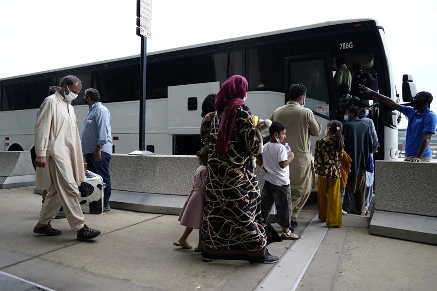ea4754-usa-afghanistan-crisis-evacuees_
