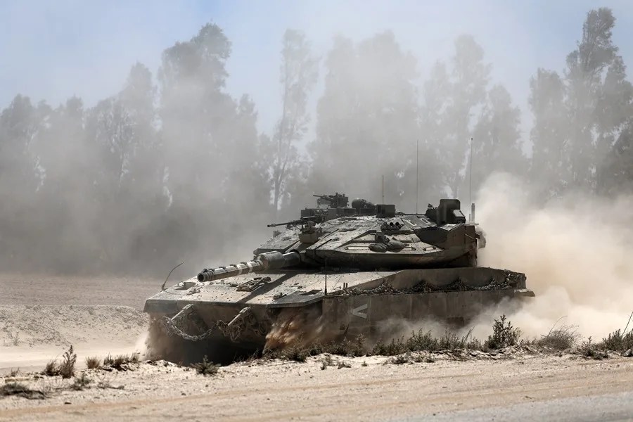 ejercito-israel-gaza-ataque-muertos Tanques del Ejército de Israel en la frontera sur de la Franja de Gaza.