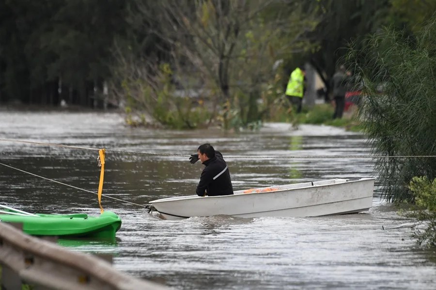 lancha_buenos_aires_temporal Temporal en Buenos Aires: 400 milímetros de agua en tres días y unos 2.000 evacuados