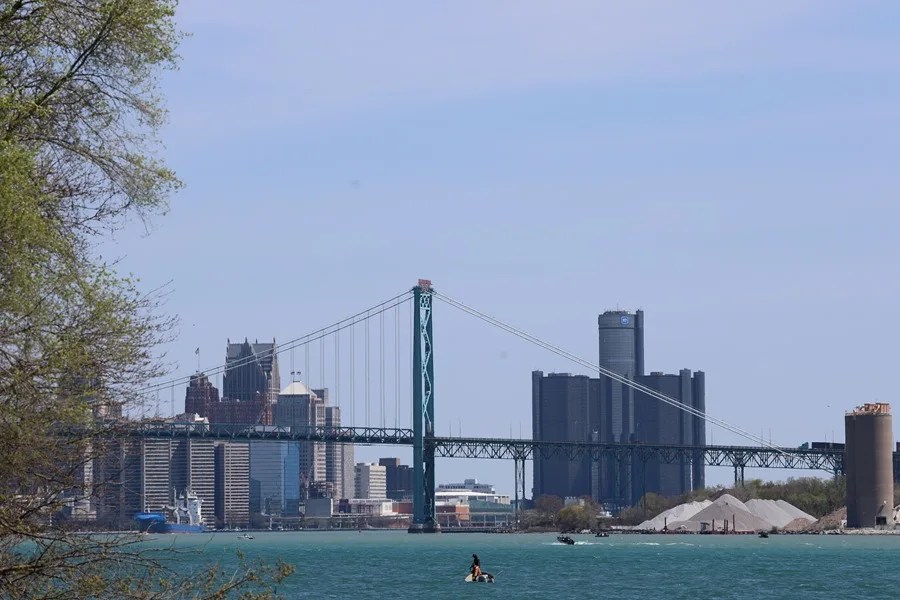 puente_ambassador_detroit En Detroit, un giro equivocado puede acabar en una deportación sumaria con el Gobierno Trump